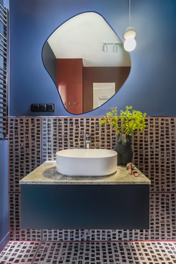 Elegancka strefa dzienna w inwestycji na Chmielnej – realizacja Mizu Studio